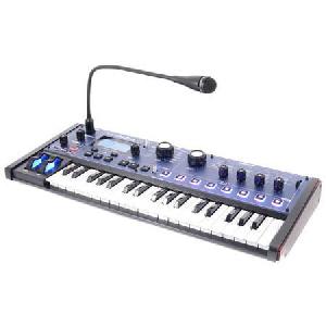 NOVATION MININOVA SINTETIZADOR