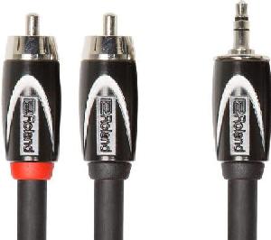 ROLAND RCC-10-352RV2 MJACK ST / 2 RCA 3M CABLE AUDIO